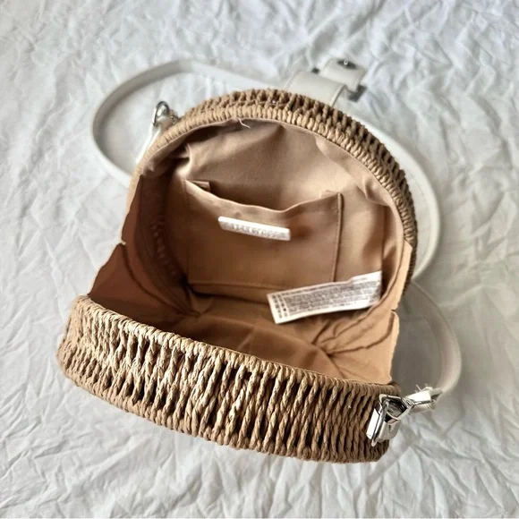 Round Wicker Woven Crossbody Bag - Picture 4 of 7
